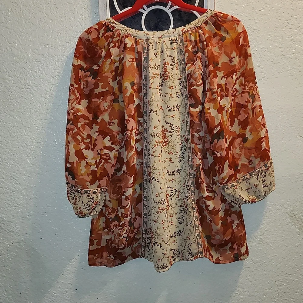 DRESS BARN TOP SIZE SM - Picture 4 of 4